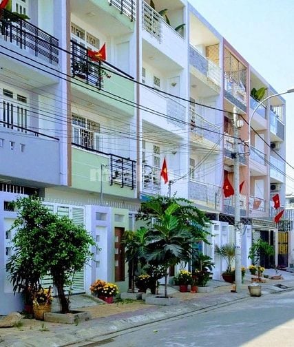 Cho Thuê nhà 5x17,5m 2 lầu sân thượng KDC P5Q