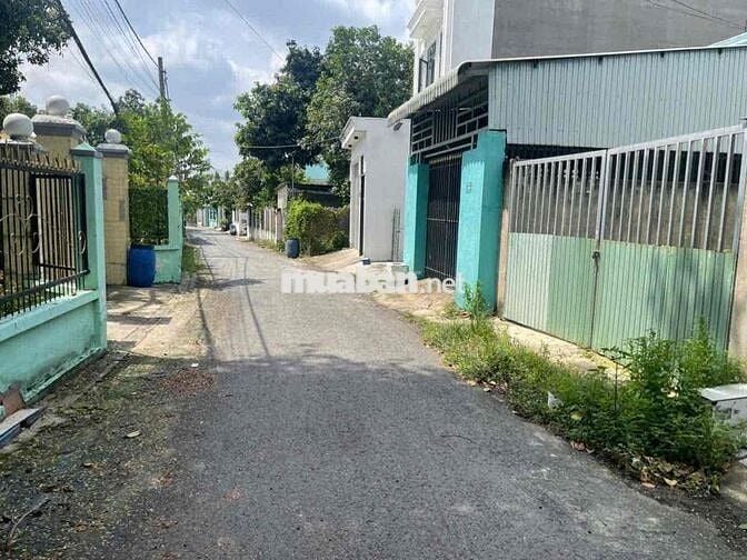 BÁN ĐẤT TẶNG KHO (4,5x45) LÁI THIÊU MT NHỰA