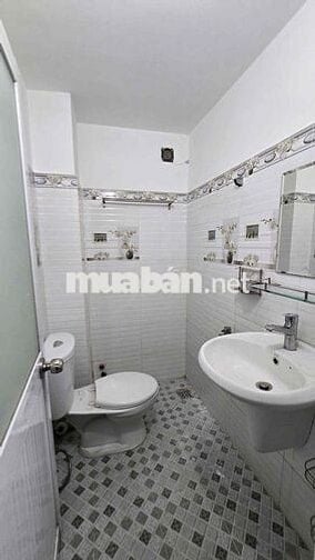 1 TRỆT 1 LẦU NGAY QUẬN 1 - NHÀ MỚI - THOÁNG SẠCH
