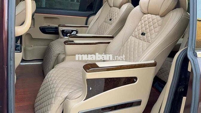 Kia Sedona model 2017 - độ limousine gần 400tr