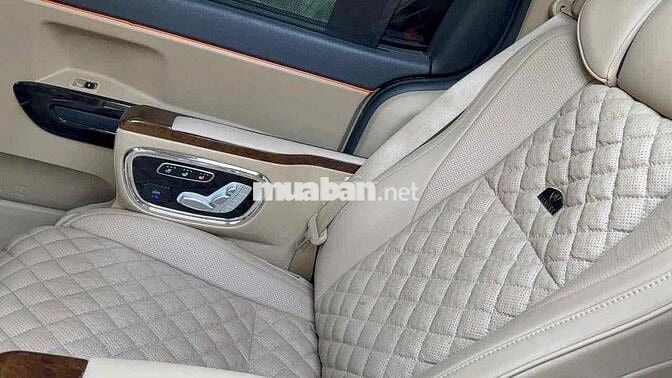 Kia Sedona model 2017 - độ limousine gần 400tr