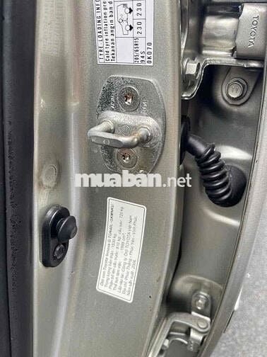 Toyota Innova 2006 G - 1212 km