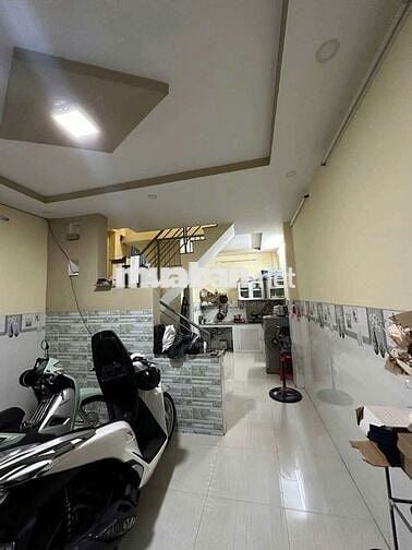 BÁN NHÀ GÒ XOÀI HẺM XE HƠI 2PN 2WC GIÁ 3,68TỶ TL