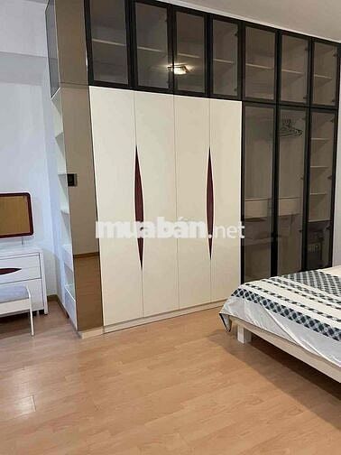 CẦN CHO THUÊ CĂN HỘ 3PN  SG Peal - Tầng 10 - View LM 81