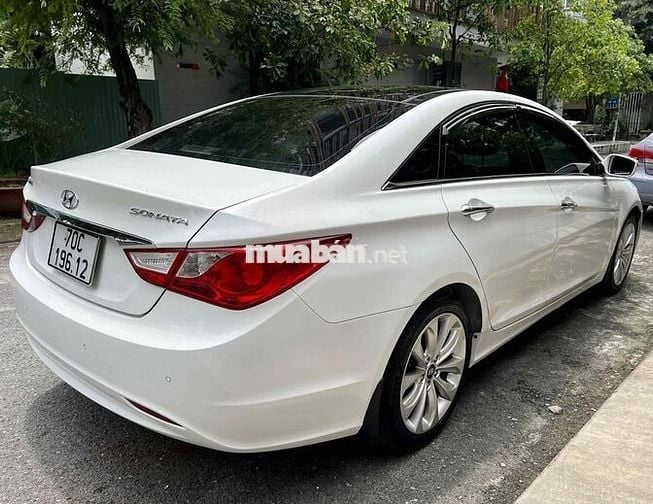 HYUNDAI SONATA 2.0AT 2011 NHẬP XE CỰC CHẤT MÁY ZIN