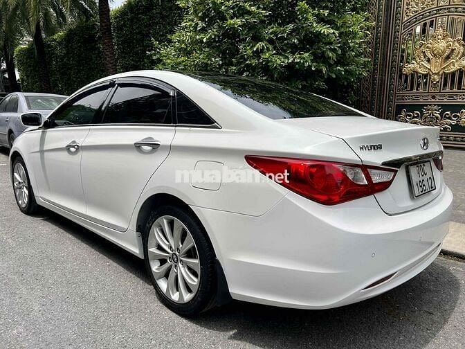 HYUNDAI SONATA 2.0AT 2011 NHẬP XE CỰC CHẤT MÁY ZIN