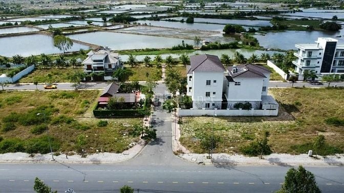 Lô Biệt thự rẻ nhất KĐT Ven Sông Tắc view sông đối diện KĐT Sungroup