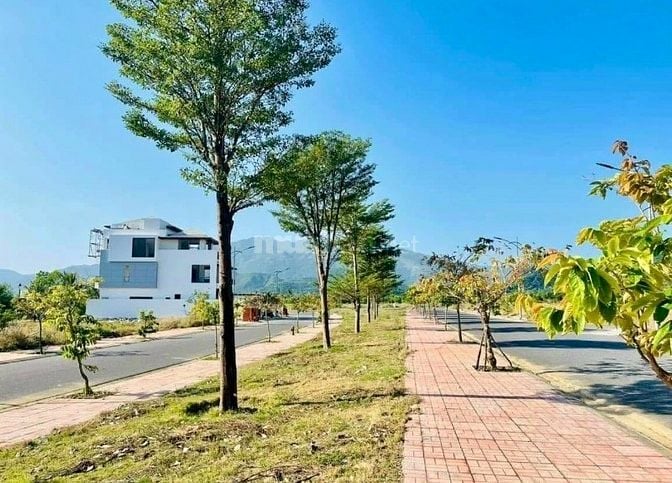 Lô Biệt thự rẻ nhất KĐT Ven Sông Tắc view sông đối diện KĐT Sungroup