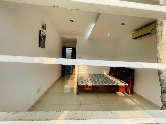 Cho thuê gấp căn hộ Đặng Thuỳ Trâm Bình Thạnh bancon thoáng mát đầy đu