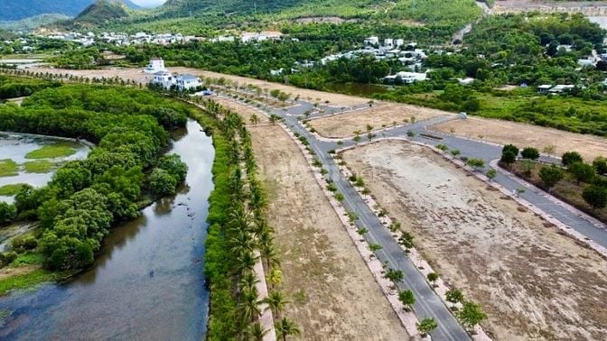 Lô Biệt thự rẻ nhất KĐT Ven Sông Tắc view sông đối diện KĐT Sungroup
