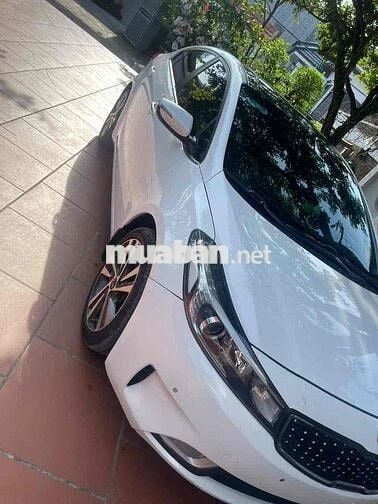 Kia Cerato 2018 2.0 AT Premium - 120000 km