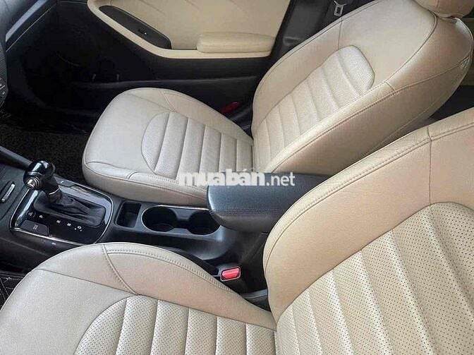 Kia Cerato 2018 2.0 AT Premium - 120000 km