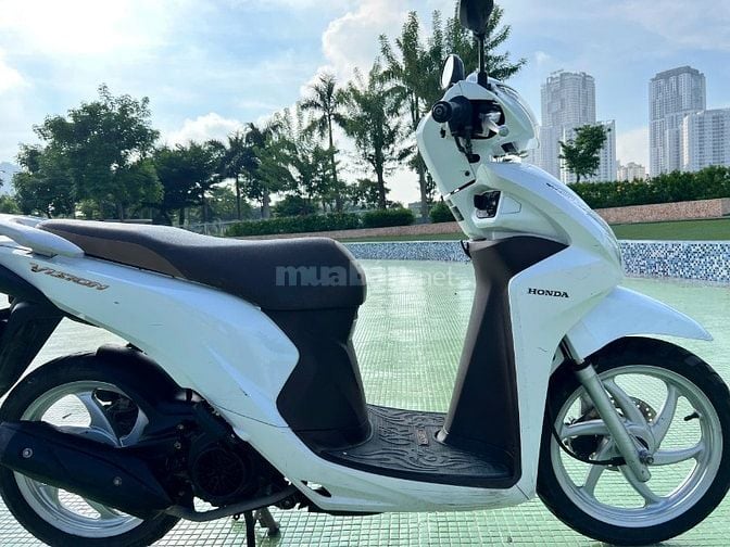 Chính chủ bán xe Vision màu trắng đời 2020 còn 95%