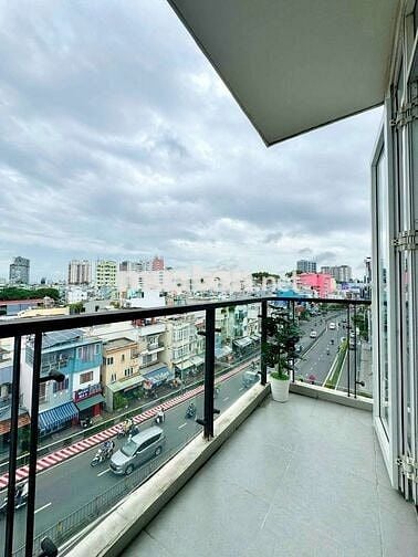Cho thuê phòng trọ quận 1_Full nội thất_Balcony_Thang máy_Bùi Viện