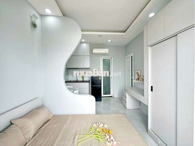 Cho thuê phòng trọ quận 1_Full nội thất_Balcony_Thang máy_Bùi Viện