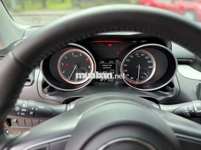 Suzuki Swift 2020 GLX 1.2 AT - 15000 km