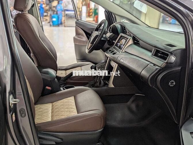 Innova Số Sàn 2019 Màu Xám Xe Zin Nguyên Bản