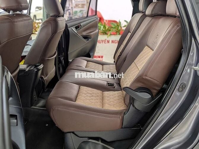 Innova Số Sàn 2019 Màu Xám Xe Zin Nguyên Bản