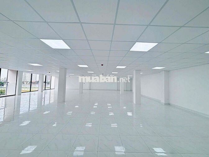 TOÀ NHÀ MỚI XÂY ĐƯỜNG 3/2 QUẬN 10 (GẦN VÒNG XOAY DÂN CHỦ)