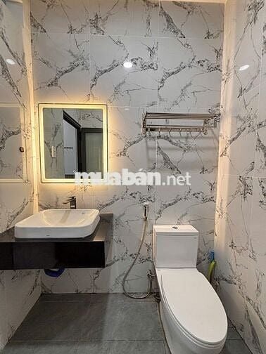 CHO THUÊ CĂN HỘ CAO CẤP CÓ BAN CÔNG THOÁNG RỘNG 35m2