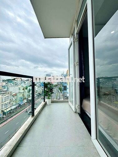 Cho thuê phòng trọ quận 1_Full nội thất_Balcony_Thang máy_Bùi Viện