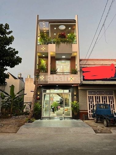 Bná nhà đường xe tăng. Tặng nội thất. Nhà mới