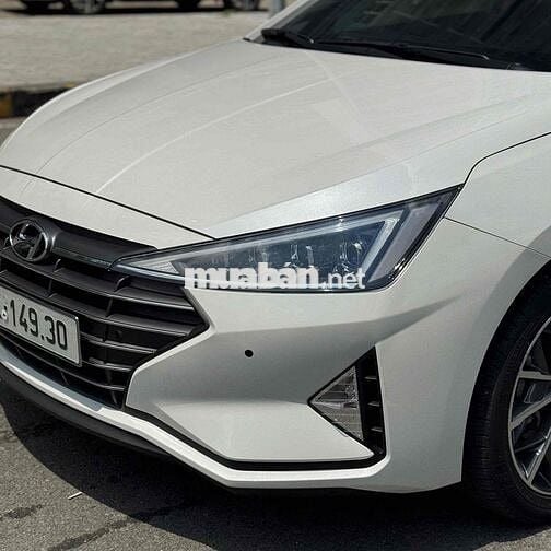 Siêu lướt Elantra 2021 chỉ 8.000km sai km tặng xe