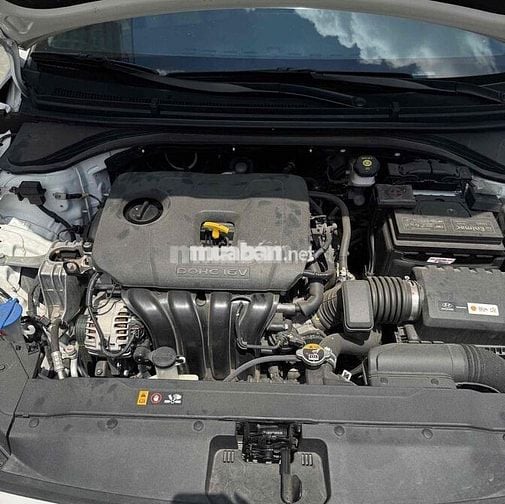 Siêu lướt Elantra 2021 chỉ 8.000km sai km tặng xe