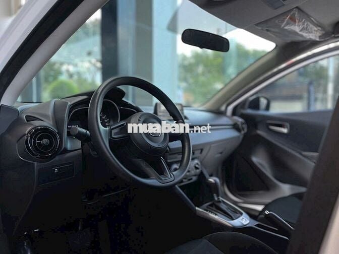 Mazda 2 2025 1.5 AT