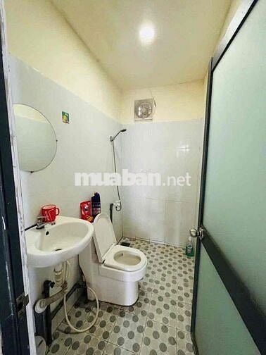 NHÀ CHO THUÊ ĐẪU XE HƠI THOẢI MÁI SÁT NGUYỄN THÁI SƠN-GÒ VẤP