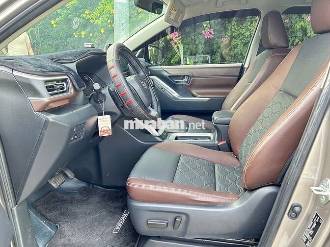 Innova Cross 2.0L CVT 2024, Sơn zin 99%, Cực Đẹp