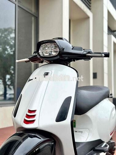 Vespa Sprint S125 ABS