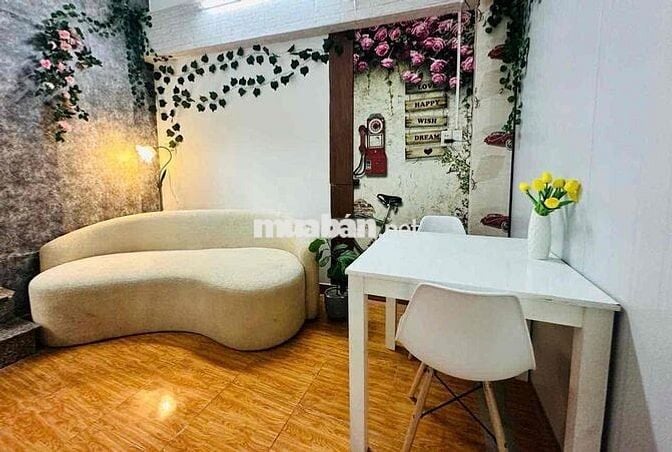 CHO THUÊ CH 3PN, 1PK RỘNG 70m2 NGAY CHỢ BÀ CHIỂU