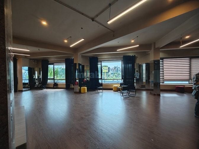 Phú Minh Group cho thuê VP tòa lô góc Nguyễn Khang 100m2 giá chỉ 18tr