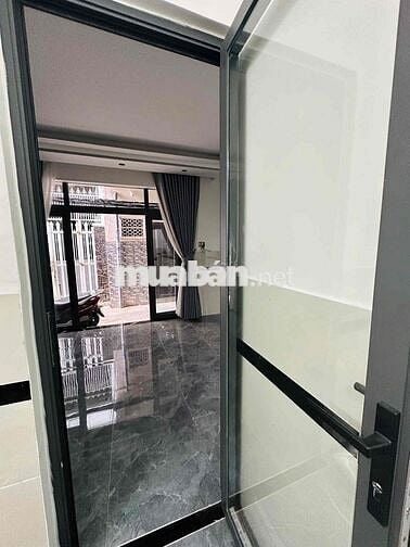 Bán nhà đẹp hẻm Thống Nhất ngay trung tâm thành phố,