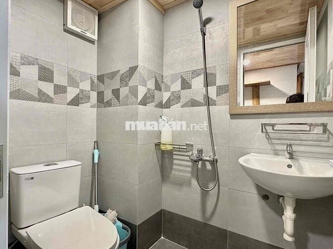 Duplex Đi Bộ Văn Lang vài phút