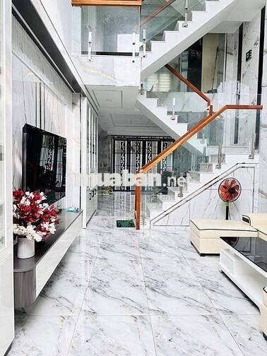 NHÀ ĐẸP GÓC 3MẶT TIỀN NGAY TÔ KÝ QUẬN 12