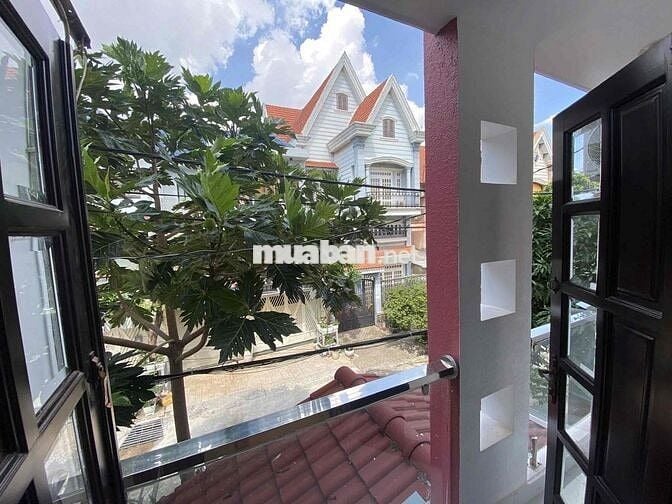 Cho Thuê Phòng Ban Công Cửa Sổ Đầy Đủ Nội Thất Gần CV Đầm Sen Tân Phú