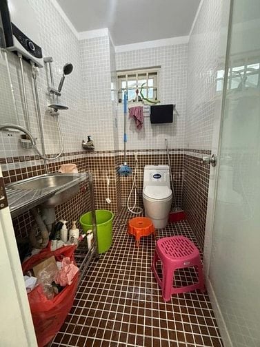 GIẢM CHÀO 600TR, LÊ HỒNG PHONG QUẬN 5, NHÀ 5 TẦNG HẺM Ô TÔ 5M.