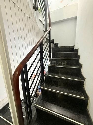 GIẢM CHÀO 600TR, LÊ HỒNG PHONG QUẬN 5, NHÀ 5 TẦNG HẺM Ô TÔ 5M.