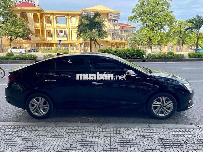 Hyundai Elantra 2021 1.6 AT - 64000 km