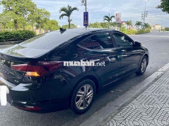 Hyundai Elantra 2021 1.6 AT - 64000 km