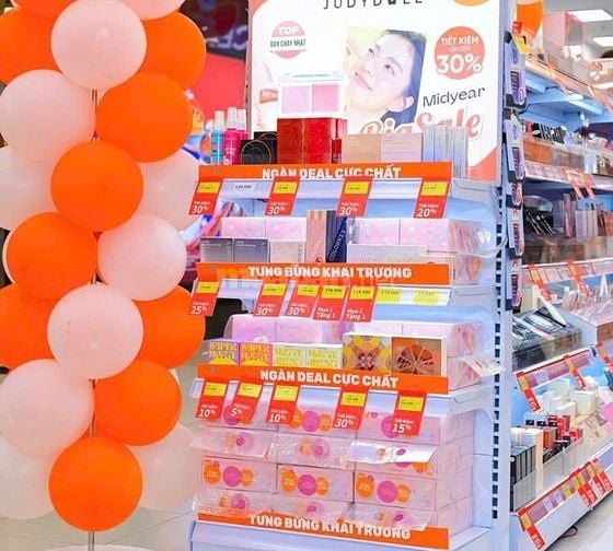 Tuyển Sinh Viên- Trung Tuổi Làm Bán Hàng, Tạp Vụ, Bảo Vệ Đi Làm Ngay