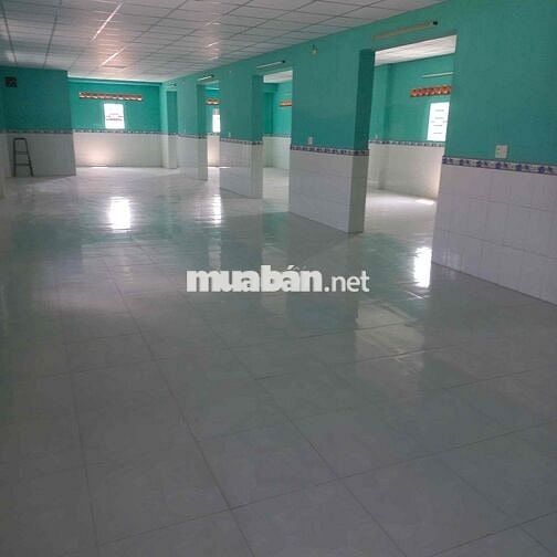 nhà xưởng cho thuê nền lót gạch thích hợp may mặc
