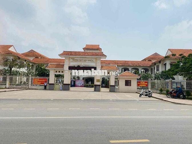 Chính chủ bán nền ngay Trung Tâm Huyền sát bên Vinhomes