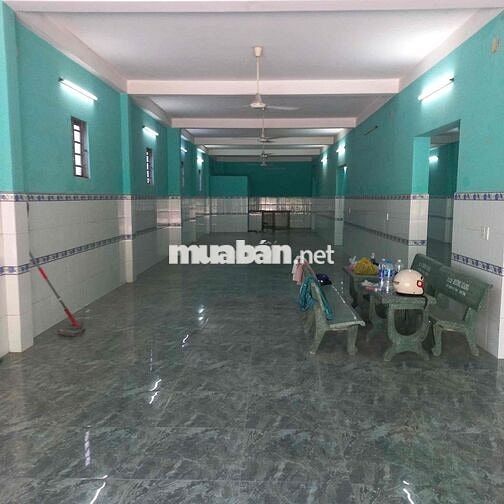 nhà xưởng cho thuê nền lót gạch thích hợp may mặc