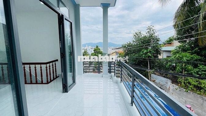 CHO THUÊ NHÀ MỚI 3 PHÒNG NGỦ PHƯỜNG BẮC NHA TRANG GIÁ 13 TRIỆU/ THÁNG
