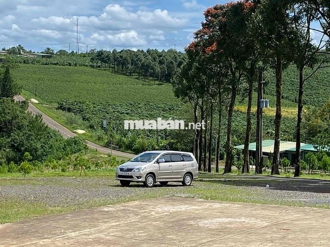 Toyota Innova 2012 E - 90000 km