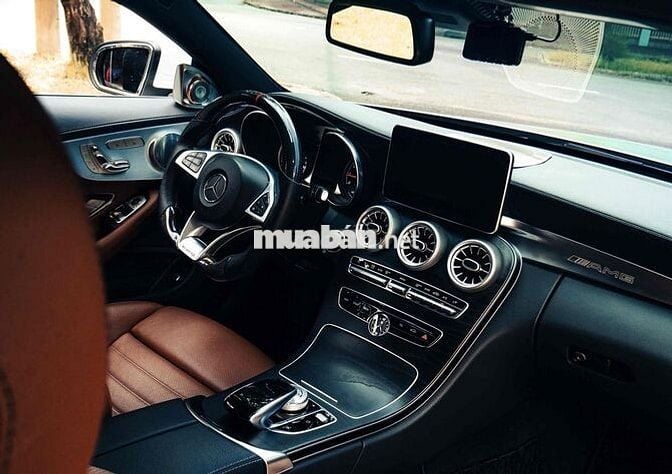 Mercedes Benz C Class 2017 C300 Coupe - 32000 km