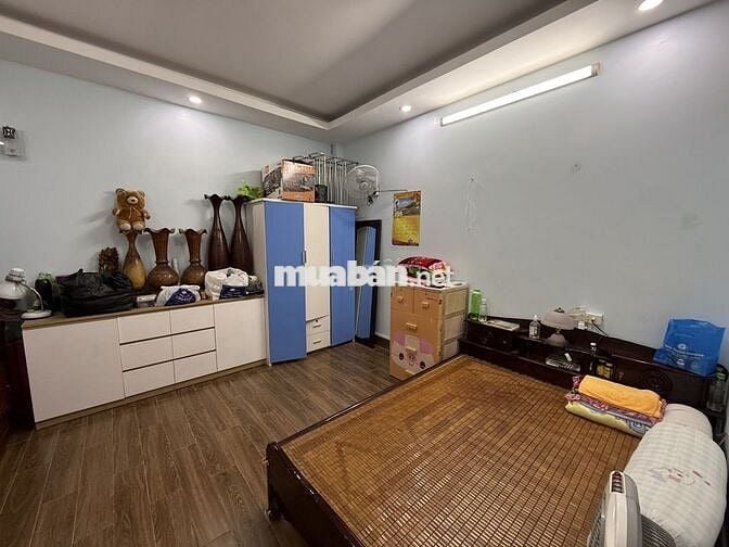 Nhà đẹp dân xây phố Hoa Lâm, 5 tầng, ô tô, giá hiếm trong tầm giá